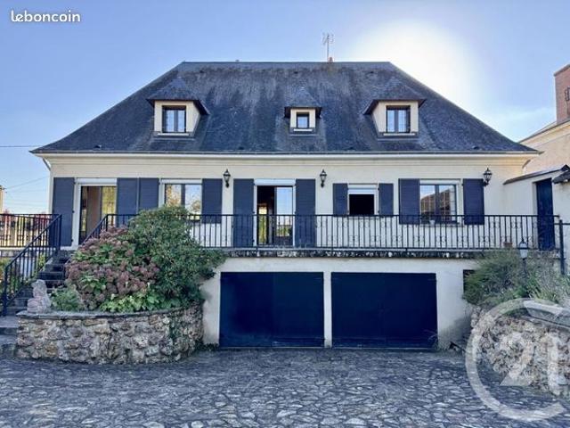 Pavillon 7 pièces 240 m²