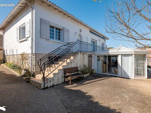 Pavillon 7 pièces 243 m²