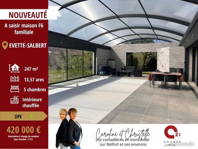 Pavillon 7 pièces 247 m²