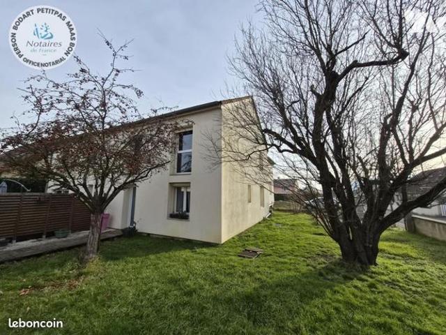 Pavillon 7 pièces 255 m²
