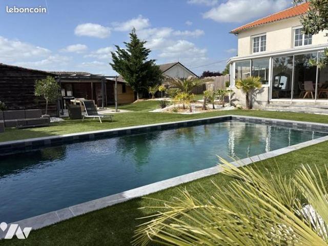 Pavillon 7 pièces 257 m²
