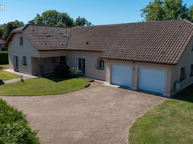 Pavillon 7 pièces 259 m²