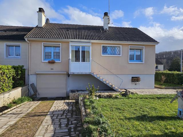 PAVILLON 82 m2 habitables, sur sous sol et terrain clos