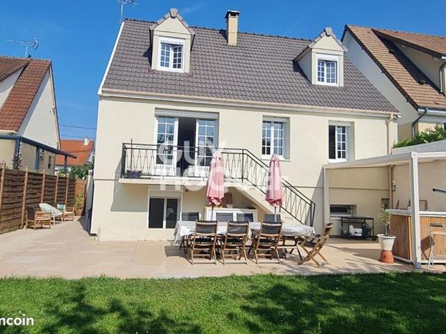 Pavillon 8 pièces 117 m²
