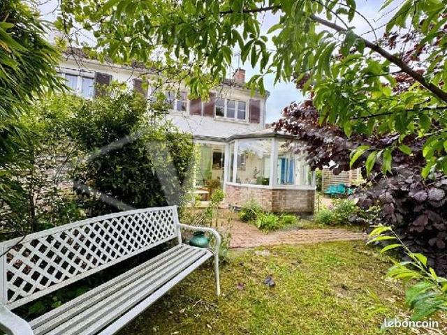 Pavillon 8 pièces 125 m²