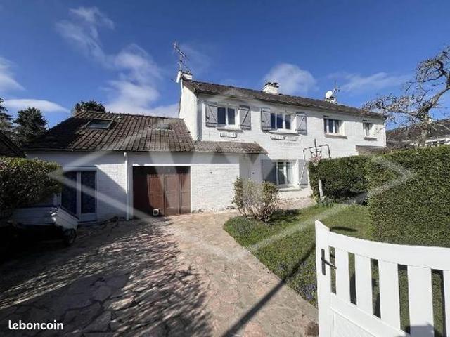 Pavillon 8 pièces 136 m²