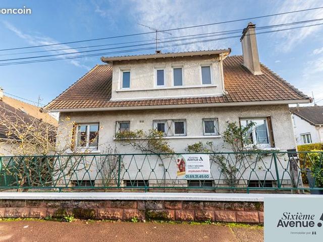 Pavillon 8 pièces 145 m²