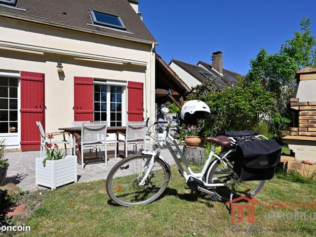 Pavillon 8 pièces 148 m²