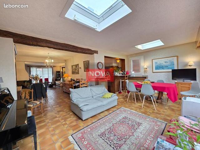 Pavillon 8 pièces 150 m²