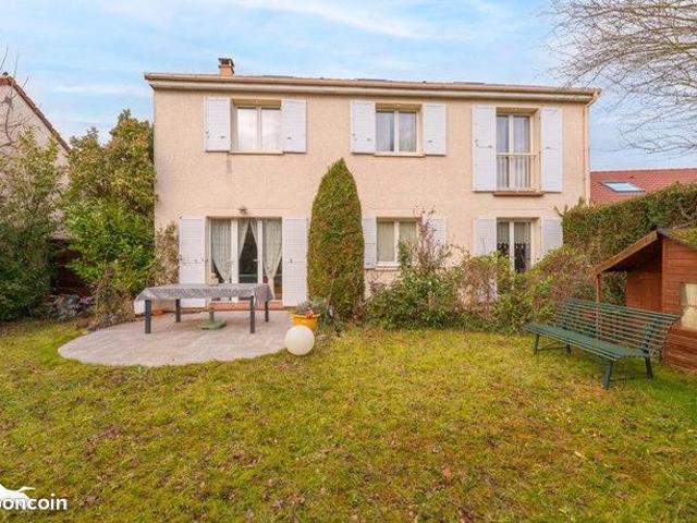 Pavillon 8 pièces 150 m²