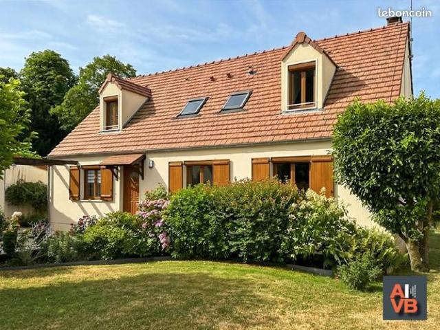 Pavillon 8 pièces 153 m²