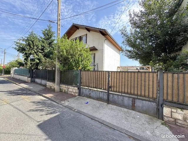 Pavillon 8 pièces 157 m²