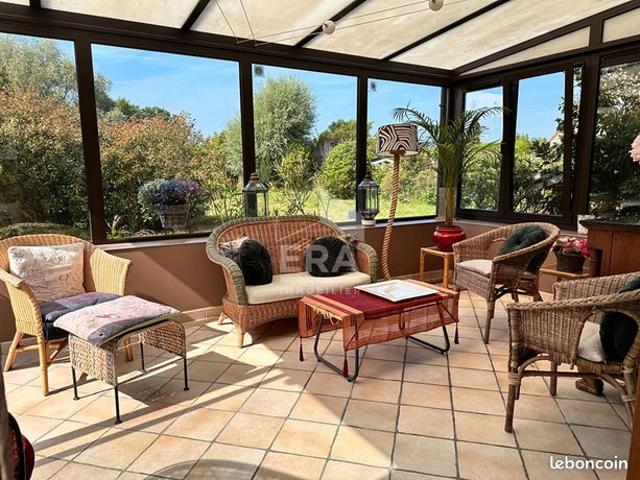 Pavillon 8 pièces 165 m²