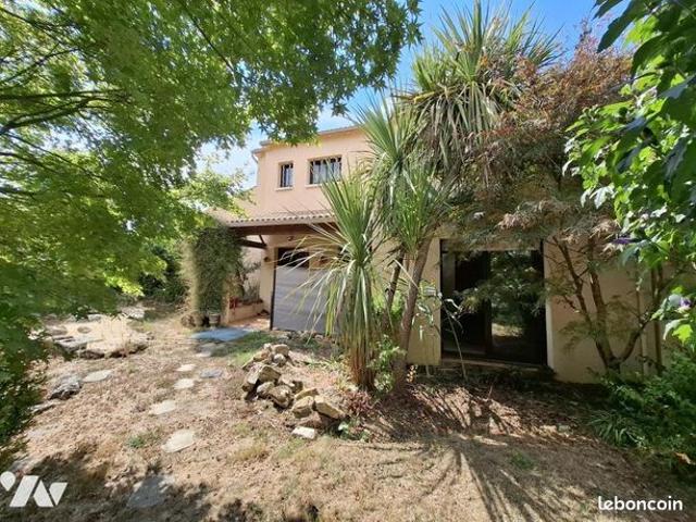 Pavillon 8 pièces 169 m²