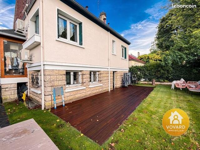 Pavillon 8 pièces 169 m²