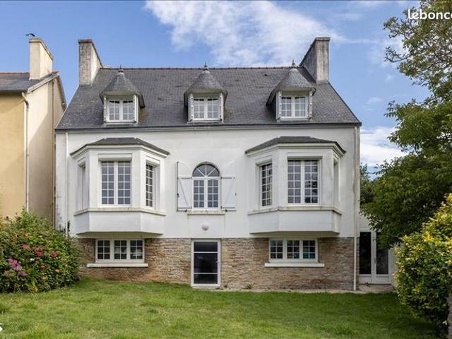 Pavillon 8 pièces 178 m²