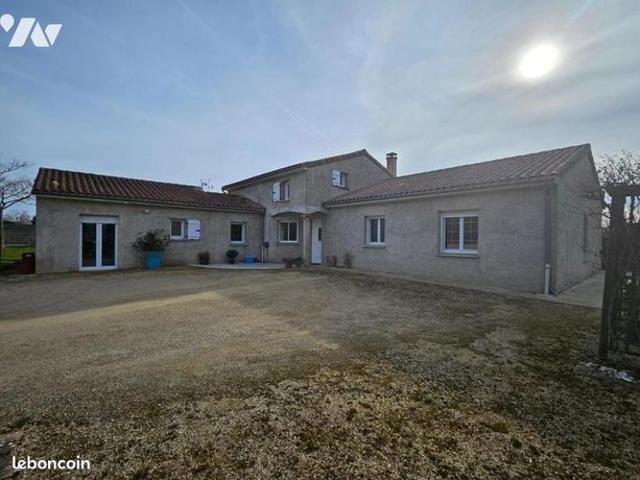 Pavillon 8 pièces 179 m²