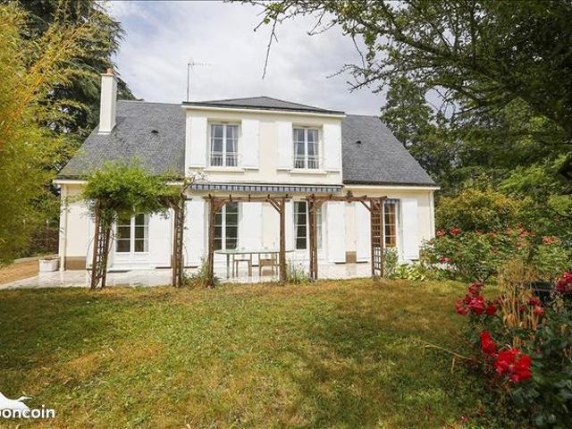 Pavillon 8 pièces 180 m²