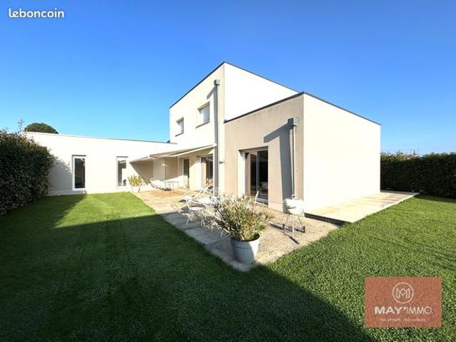 Pavillon 8 pièces 180 m²