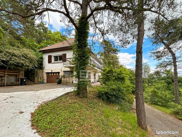 Pavillon 8 pièces 182 m²
