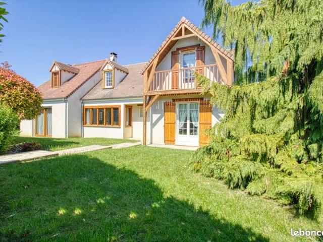 Pavillon 8 pièces 185 m²