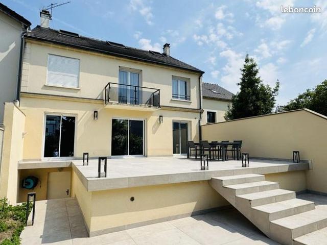 Pavillon 8 pièces 192 m²