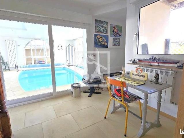 Pavillon 8 pièces 194 m²