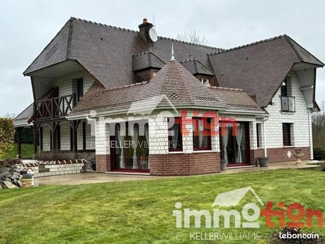 Pavillon 8 pièces 197 m²