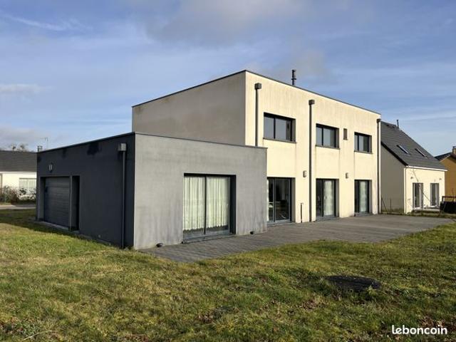 Pavillon 8 pièces 229 m²