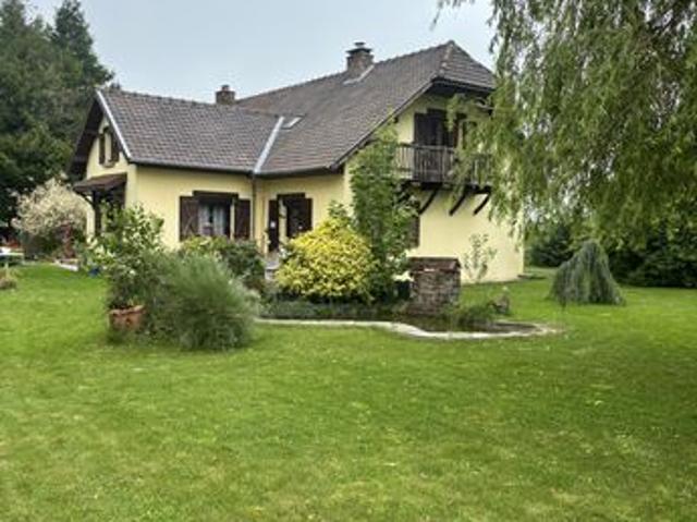 Pavillon 8 pièces 232 m²