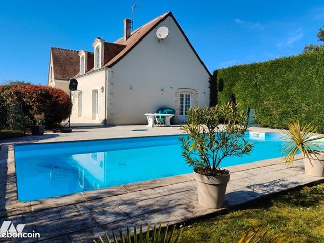 Pavillon 8 pièces 260 m²