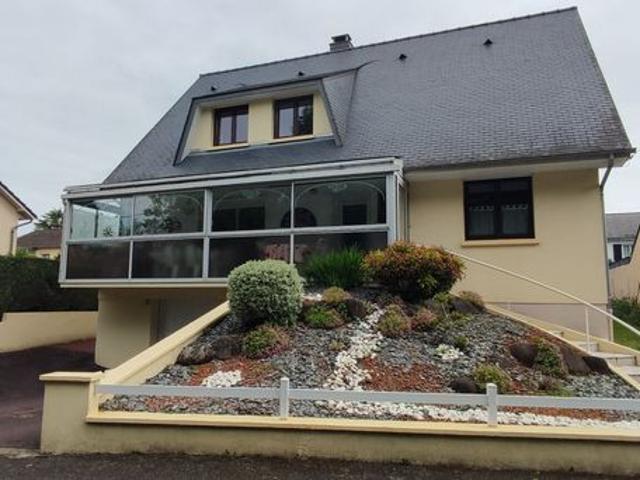 Pavillon 9 pièces 130 m²