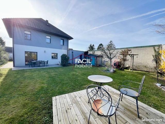 Pavillon 9 pièces 142 m²