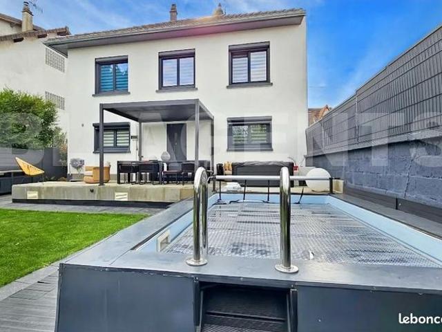 Pavillon 9 pièces 176 m²