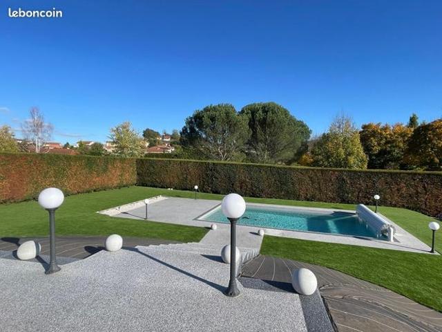Pavillon 7 pièces 178 m²