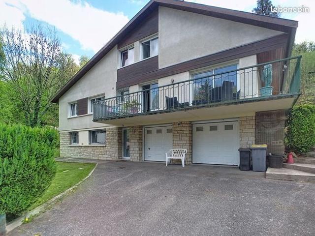 Pavillon 9 pièces 180 m²