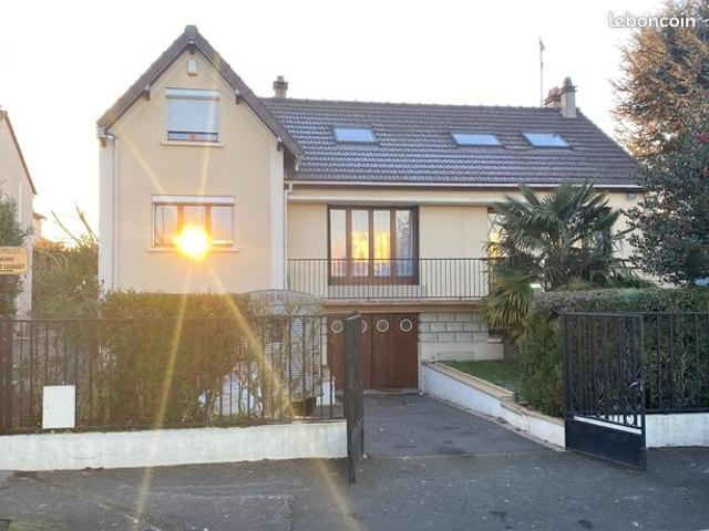 Pavillon 9 pièces 186 m²
