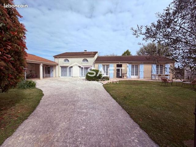 Pavillon 9 pièces 190 m²