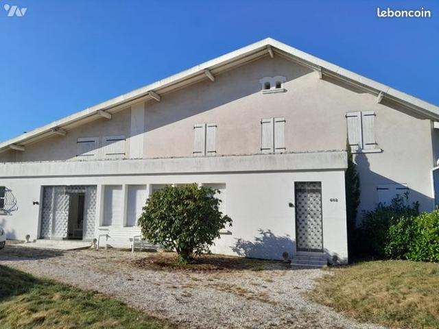 Pavillon 9 pièces 200 m²
