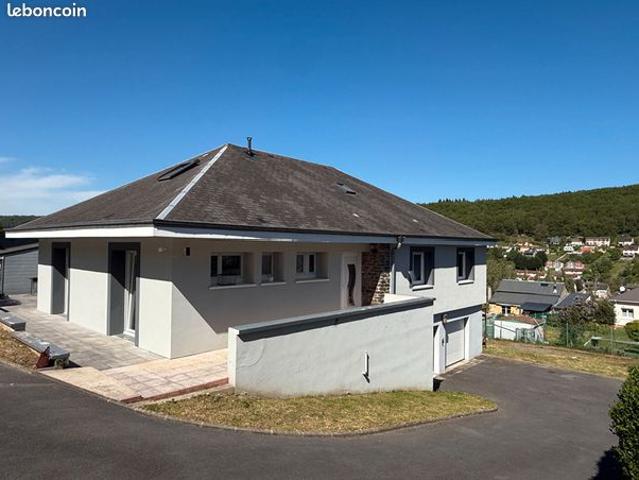 Pavillon 9 pièces 208 m²