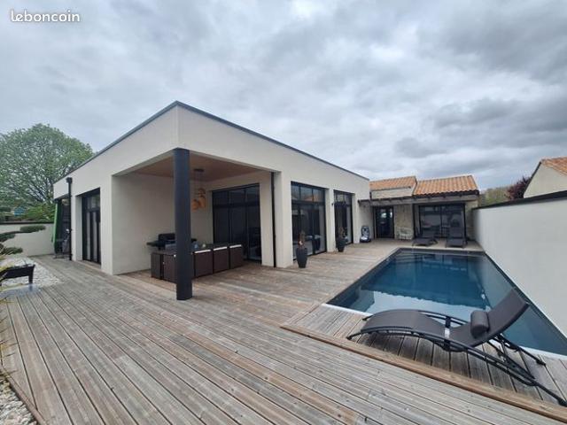 Pavillon 9 pièces 210 m²