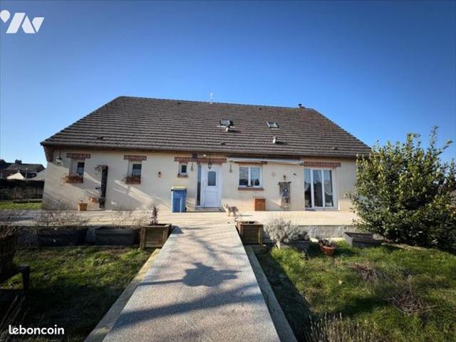 Pavillon 9 pièces 212 m²