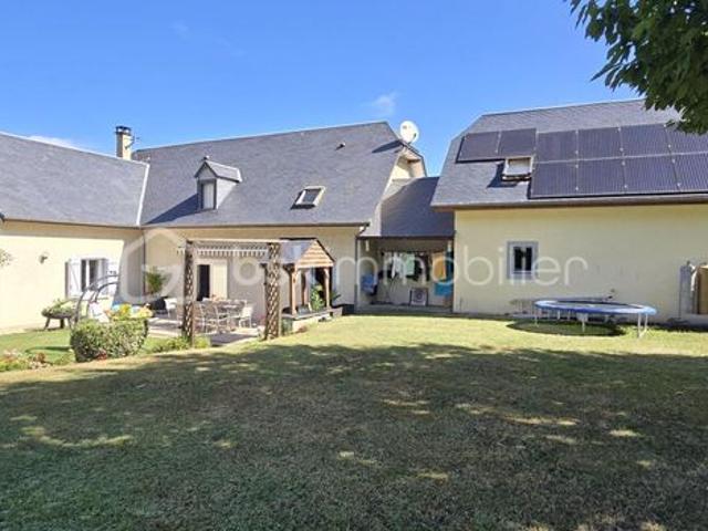 Pavillon 9 pièces 226 m²