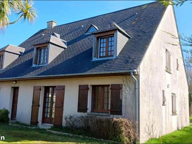 Pavillon 9 pièces 248 m²