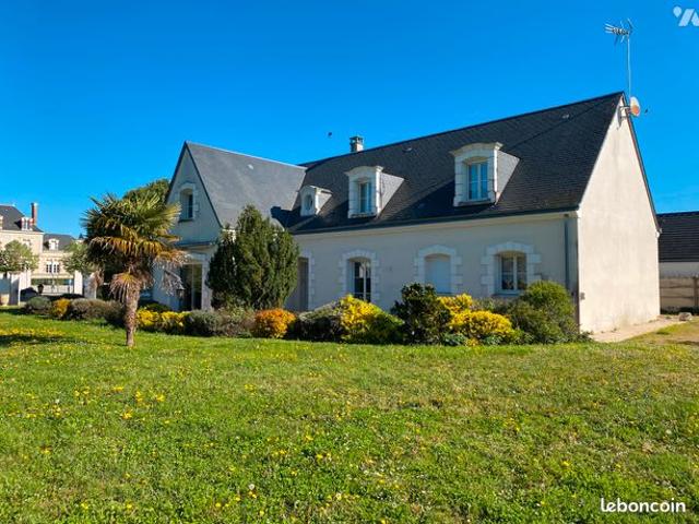 Pavillon 9 pièces 258 m²