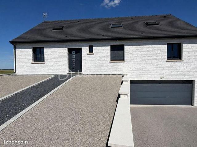 Pavillon 9 pièces 270 m²