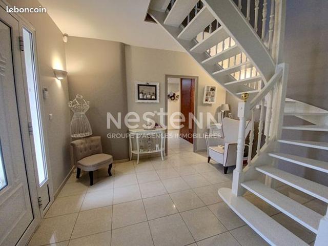 Pavillon 9 pièces 288 m²