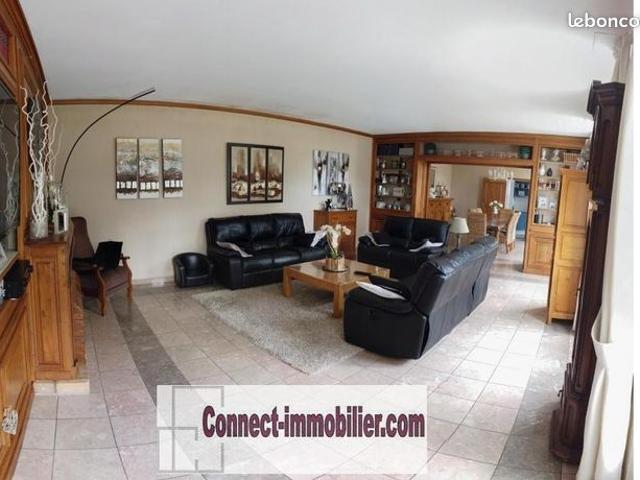 Pavillon 9 pièces 370 m²