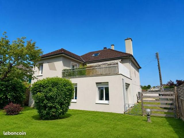 Pavillon 109 m² Moncé en Belin