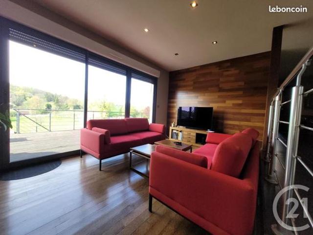 Pavillon 10 pièces 147 m²